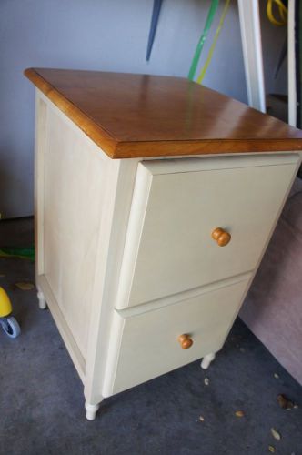 Filing cabinet - Solid wood