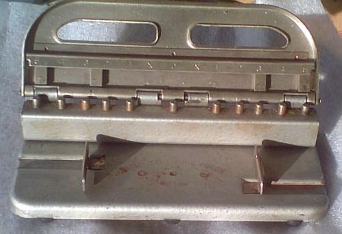 Heavy Duty MUTUAL CENTAMATIC PAPER HOLE PUNCH #300 Made Worcester, MA USA 1950&#039;s