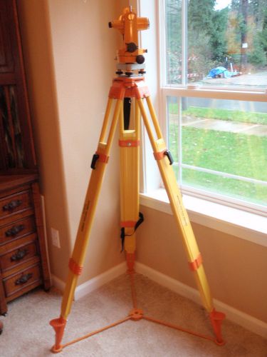 @@@@  VERY NICE TRIPOD AND TRANSIT (THEO 020 A)  @@@@