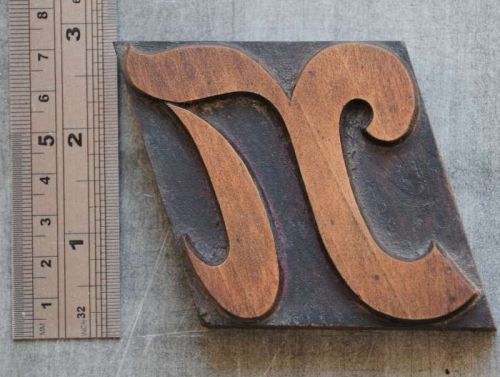 letter &#034;N&#034; fancy letterpress wood block wonderful patina alphabet old vintage