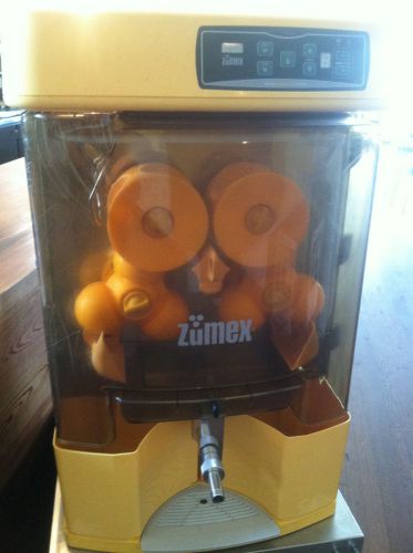 Zumex 200d commercial orange juicer for sale