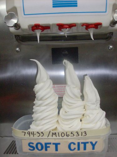 Taylor ice cream yogurt machine 794-33 air cooled 3 phase 2011 recondition for sale