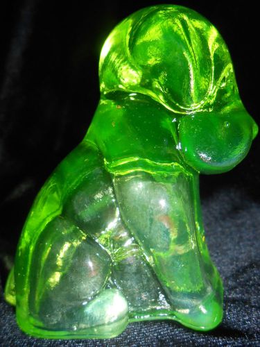 Green Vaseline glass puppy dog candy container uranium Canary yellow paperweight