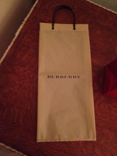 Burberry Beige Shopping PLASTIC Gift Bag med- 18 H” x 8&#034; D