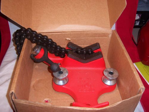 Ridgid 40215 bc810 top screw bench chain vise brand new in box for sale