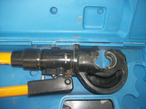 NICROPRESS HUSKIE 12 TON HYDRAULIC COMPRESSION TOOL MODEL 3512 IN CASE