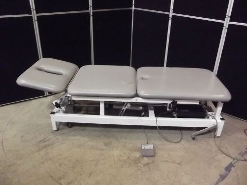 MED-ORTHO 90-A Physiotherapy Physical Treatment Table Re-Hab Chiropractor AH105