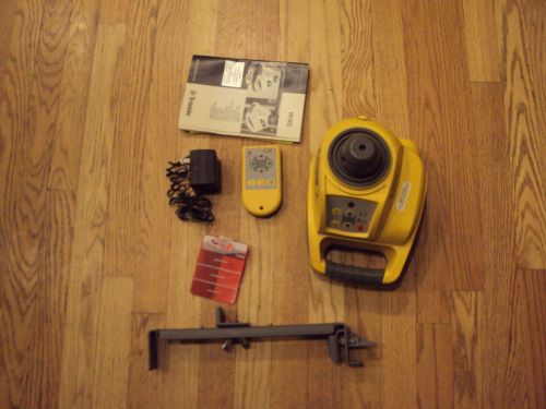 Spectra Precision Laser Level  HV301 with Case