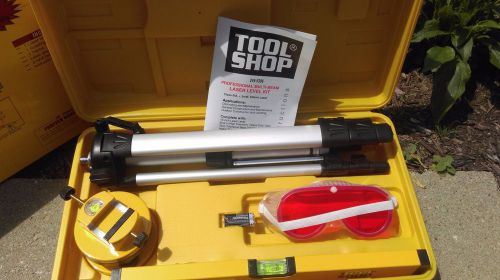TOOL SHOP 244-5306 PROFESSIONAL LASER LEVEL KIT CLASS lllA 3mW 650nm NEW!