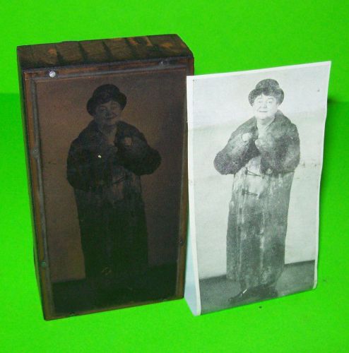 VINTAGE PLATE PRINT BLOCK INK STAMP w/ Interesting Old Image GREAT PIC Unkown?