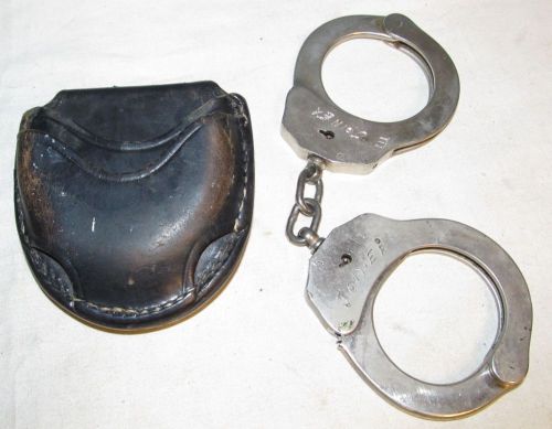 Vintage DON HUME Handcuff Holster/Pouch C305 W/Cuffs No Key J0292