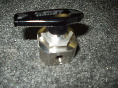Whitey clean 4-way ball valve, ss-43yhf2-125, 0.125 orifice, 1000psi for sale