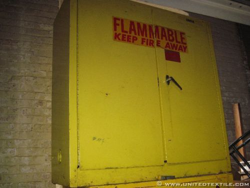 EAGLE FLAMMABLES CABINET L-9227