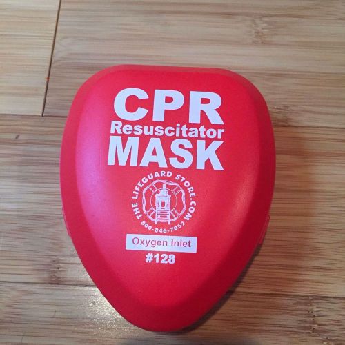 NEW Portable CPR Inlet Oxygen Mask Adult One-Way Valve Pocket Sized w/ Case