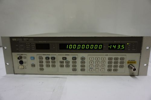 Agilent HP 8657B .1-2060MHz Signal Generator S/N 3133U02053 Option 001