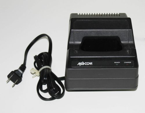 M/A-COM Universal Battery Charger (BML 161 78/20 R3A) Ericsson MRK Police Radio