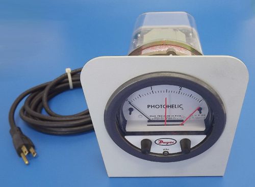 Dwyer 3003c photohelic pressure switch/gage 25 psig / mounting bracket/ warranty for sale