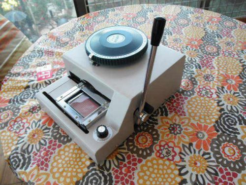 WONDER Manual PVC Card Embosser Credit ID VIP Embossing Machine imprinter 70c