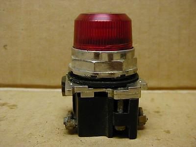 Cutler Hammer 10250T Illuminated Red Pilot Light, 24 V input, 24 V Bulb