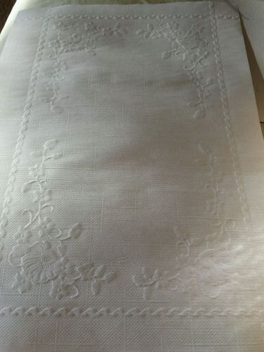 Granada Embossed Placemats lightweight by Lapaco 10&#034;x14&#034; case