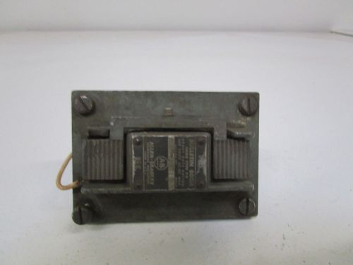 ALLEN BRADLEY SWITCH 800H-2HB7 SER. M (AS PICTURED) *USED *