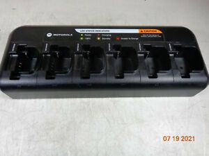 Motorola NNTN8410A Universal multi Gang Charger CP200 CP200d PR400 CP150 radio