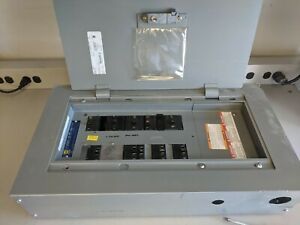 SQUARE D NQB526  100 AMP MAIN LUG PANELBOARD 208/120 3 PHASE + many breakers