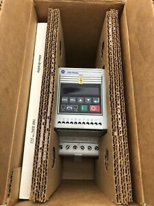 NEW ALLEN BRADLEY  AC DRIVE VFD 160-BA02NPS1P1 460VAC .75HP SSC PRESET MODEL