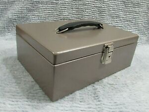 Vintage Beige Steel Metal Document Cash Lock Box w Handle  but no Key FREE S/H