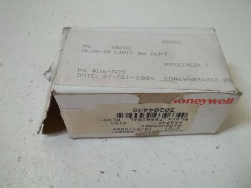 HONEYWELL 18PA1 STANDARD TERMINAL BLOCK (WHITE &amp; RED BOX) *NEW IN A BOX*