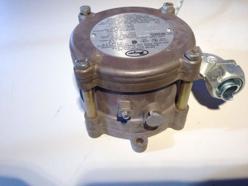 dwyer  - explosion proof pressure switch  -  1950g-20-B