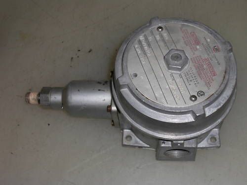 United electric pressure switich j120-356 *used* for sale