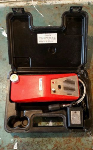 TIF8800 Combustible gas Detector with case and power cord