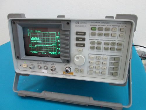 HP Agilent 8592A Spectrum Analyzer 50 kHz - 22 GHz OPTION 021 * POWERS ON *