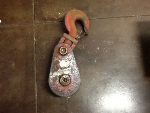 Johnson 8 ton snatch block. for 5/8&#034;- 3/4&#034; wire rope. for sale