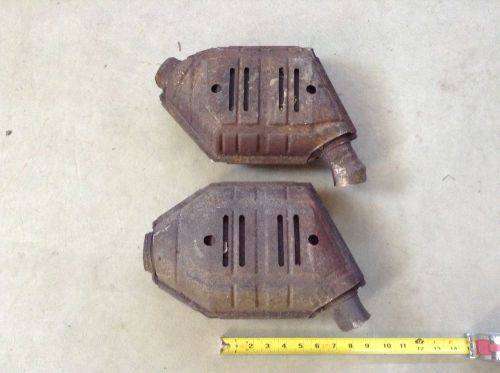 2 CATALYTIC CONVERTERS FOR SCRAP