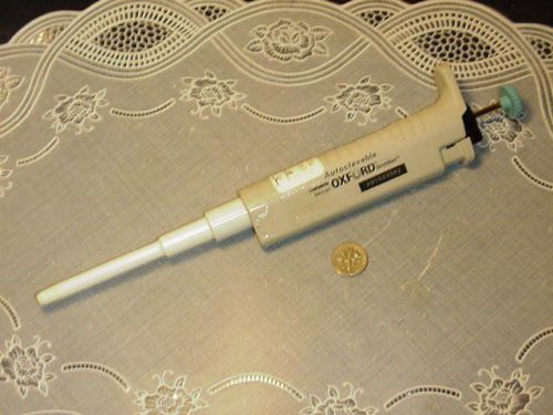 Oxford BenchMate Pipette 10-1000uL Autoclavable Single Channel Used