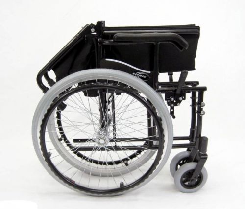 Karman black 18&#034; ultra light weight  wheelchair lt-980 foldable wheel chair new for sale