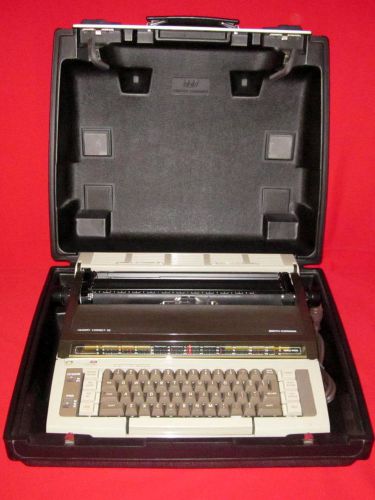 Smith Corona Typewriter Memory Correct III Model: 1M w/Case &amp; Accessories