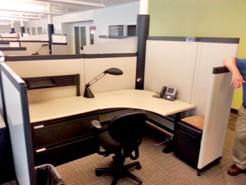 Liquidation sale! (lot of 50) kimball international &#034;wireworks&#034; cubicle systems for sale