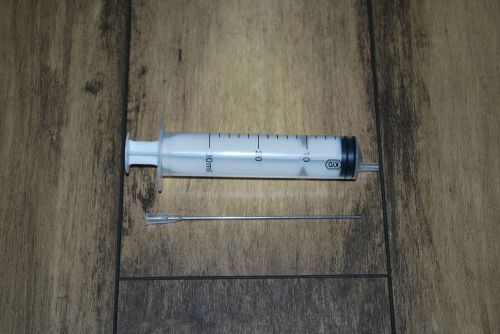 Plastic syringe 30ml with long needle for refilling printer cartridges for sale