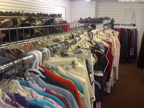 3day auction only at discounted  Giant Clothing Lot 12 Garment Racks 16  Bags