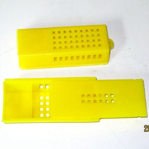 10 pcs Yellow Plastic Function Lengthen Cage For Queen Bees Beekeeping Tools