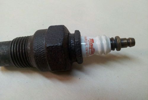 NICE Maytag Gas Engine Motor Hit &amp; Miss Champion Spark Plug 92 ignition