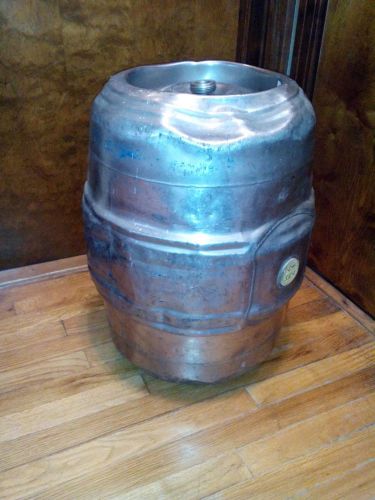 15.5 GALLON STAINLESS STEEL EMPTY BEER KEG, HOME BREW, BBQ, HOT ROD FUEL CELL