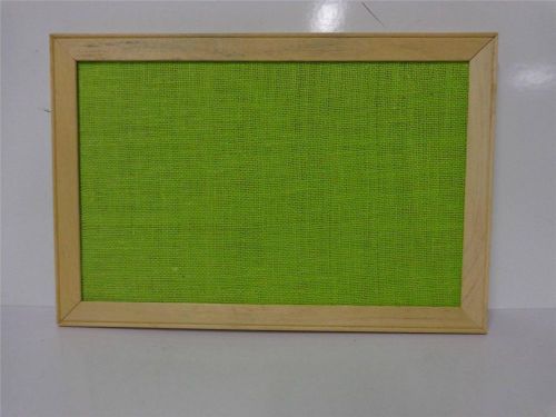 VINTAGE 12 X 18 GREEN BURLAP MESSAGE BULLETIN WOOD FRAME WALL MOUNT DISPLAY