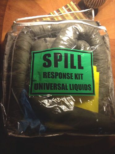 Truck Spill Kit Universal SKB-U Includes 10 Pads 15&#034; X 19&#034;, 3 Socks 3&#034; X 4&#039;