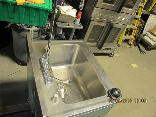 Portable Self Contained Hot Water Sink Surgical Scrub, Concession, Camping, Prep