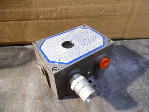 GENERAL MONITORS COMBUSTIBLE GAS DETECTION INSTRUMENT, MODEL: S4000CH, USED