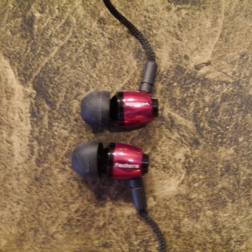 V-MODA Faders VIP Tuned Metal ear plugs (Rouge Red) USED